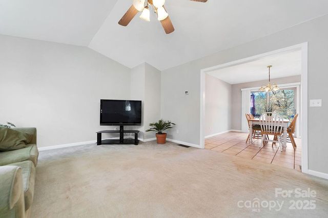 43 Redden Road, Hendersonville, NC 28739