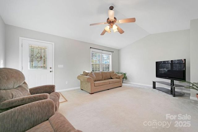 43 Redden Road, Hendersonville, NC 28739