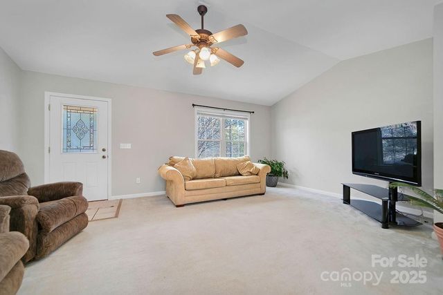 43 Redden Road, Hendersonville, NC 28739