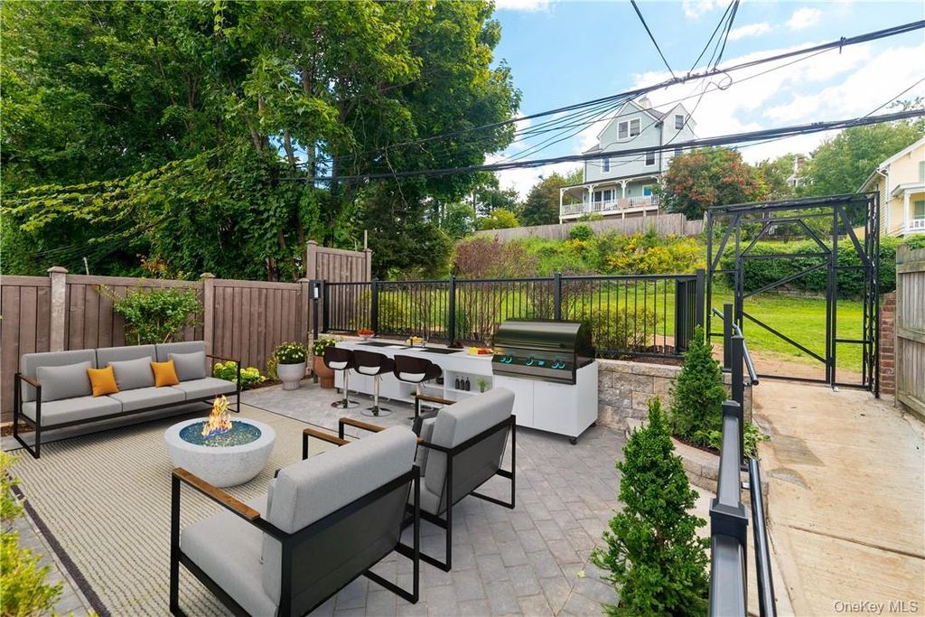 86 Main Street 3, Dobbs Ferry, NY 10522