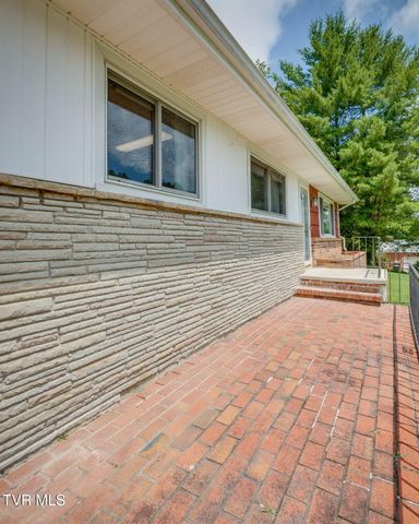 600 Allen Avenue, Elizabethton, TN 37643