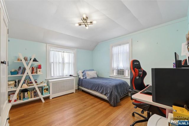 290 Winthrop Road, Teaneck, NJ 07666