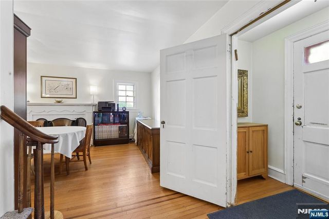 290 Winthrop Road, Teaneck, NJ 07666