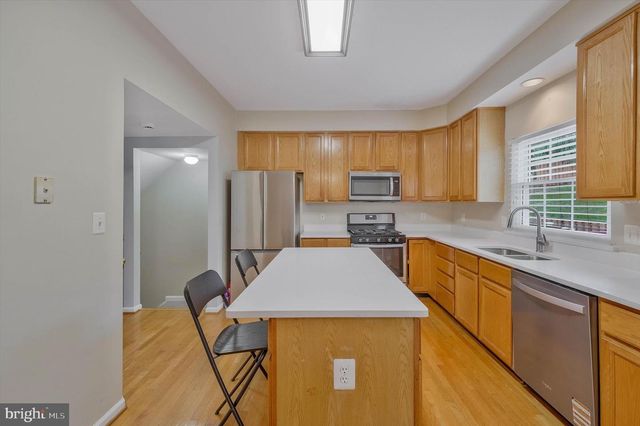 16808 CAPON TREE LN, Woodbridge, VA 22191