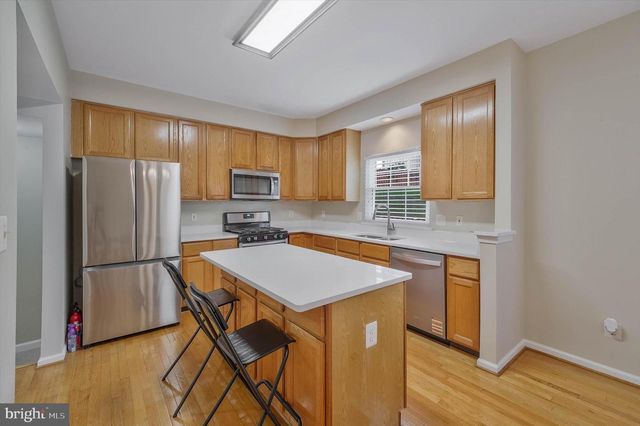 16808 CAPON TREE LN, Woodbridge, VA 22191