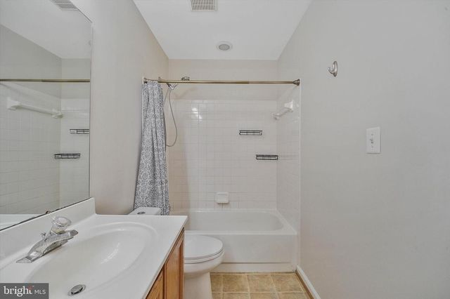 16808 CAPON TREE LN, Woodbridge, VA 22191