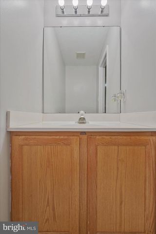16808 CAPON TREE LN, Woodbridge, VA 22191