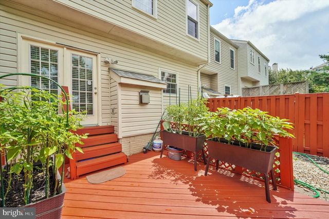 16808 CAPON TREE LN, Woodbridge, VA 22191