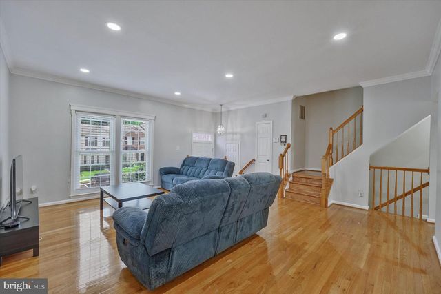 16808 CAPON TREE LN, Woodbridge, VA 22191