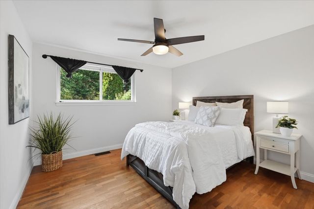 1215 Queen Avenue NE, Renton, WA 98056