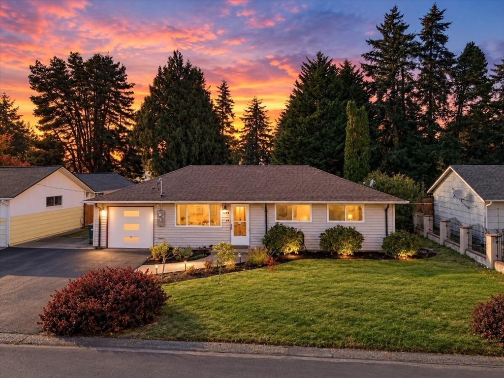 1215 Queen Avenue NE, Renton, WA 98056