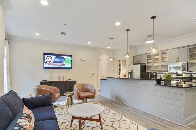 1055 Piedmont Avenue 204, Atlanta, GA 30309