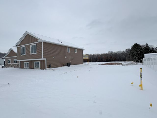1896 Beaus Drive SE, Rochester, MN 55904