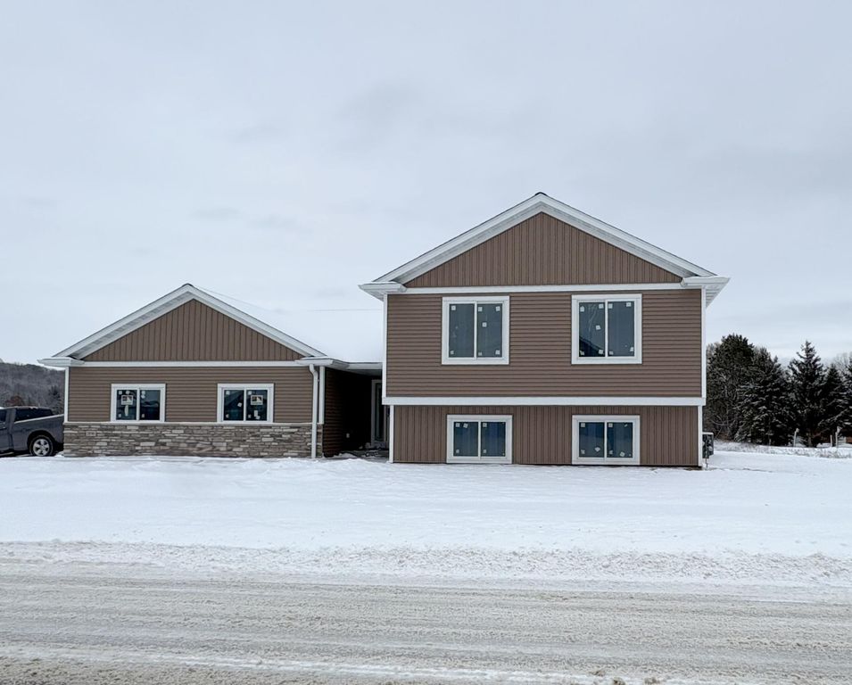 1896 Beaus Drive SE, Rochester, MN 55904