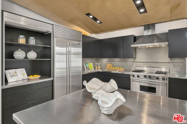 2538 Hutton Drive, Beverly Hills, CA 90210