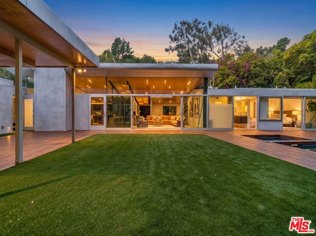 2538 Hutton Drive, Beverly Hills, CA 90210