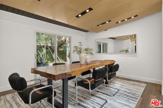 2538 Hutton Drive, Beverly Hills, CA 90210