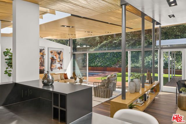 2538 Hutton Drive, Beverly Hills, CA 90210