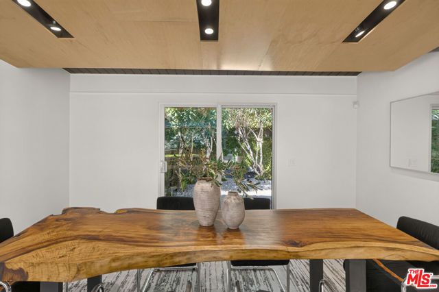 2538 Hutton Drive, Beverly Hills, CA 90210
