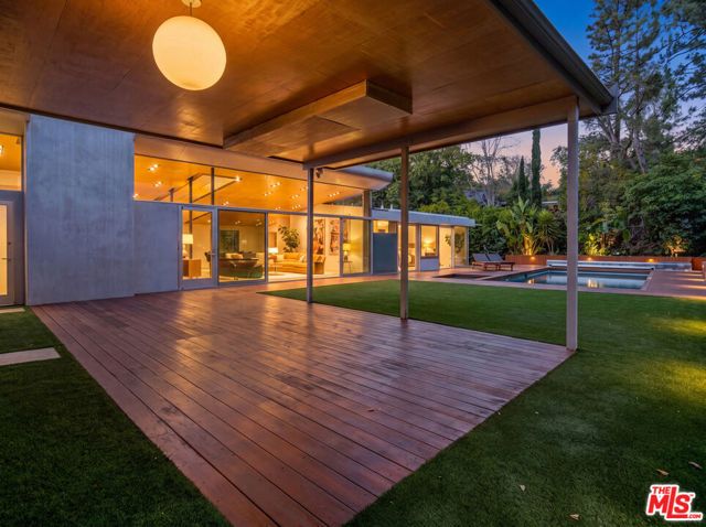 2538 Hutton Drive, Beverly Hills, CA 90210