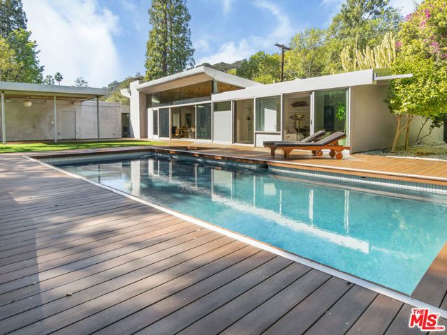 2538 Hutton Drive, Beverly Hills, CA 90210