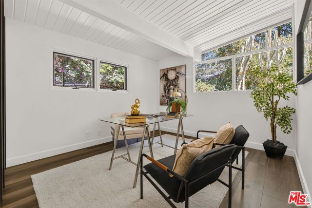 2538 Hutton Drive, Beverly Hills, CA 90210