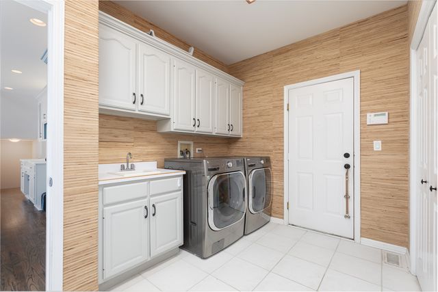 22743 Marina Drive, Plainfield, IL 60585