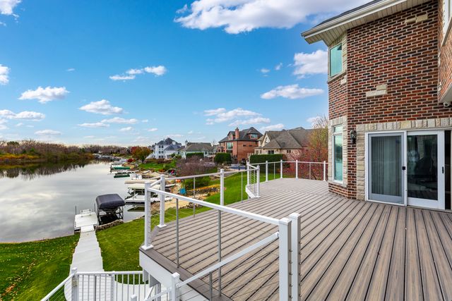 22743 Marina Drive, Plainfield, IL 60585