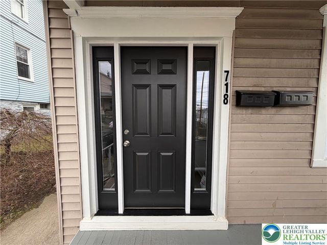 718 Willow Street, Scranton City, PA 18505