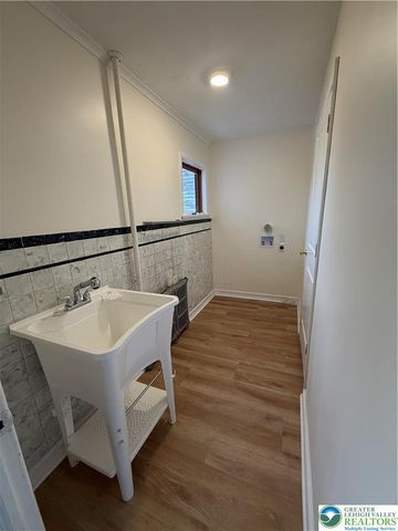 718 Willow Street, Scranton City, PA 18505