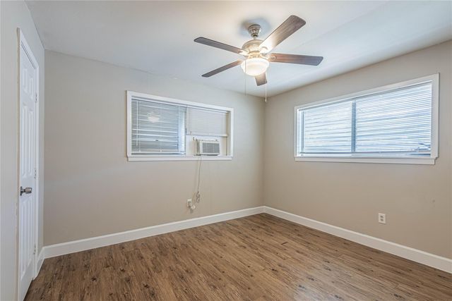 128 N Washington Street, Texas City, TX 77591