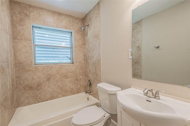 128 N Washington Street, Texas City, TX 77591