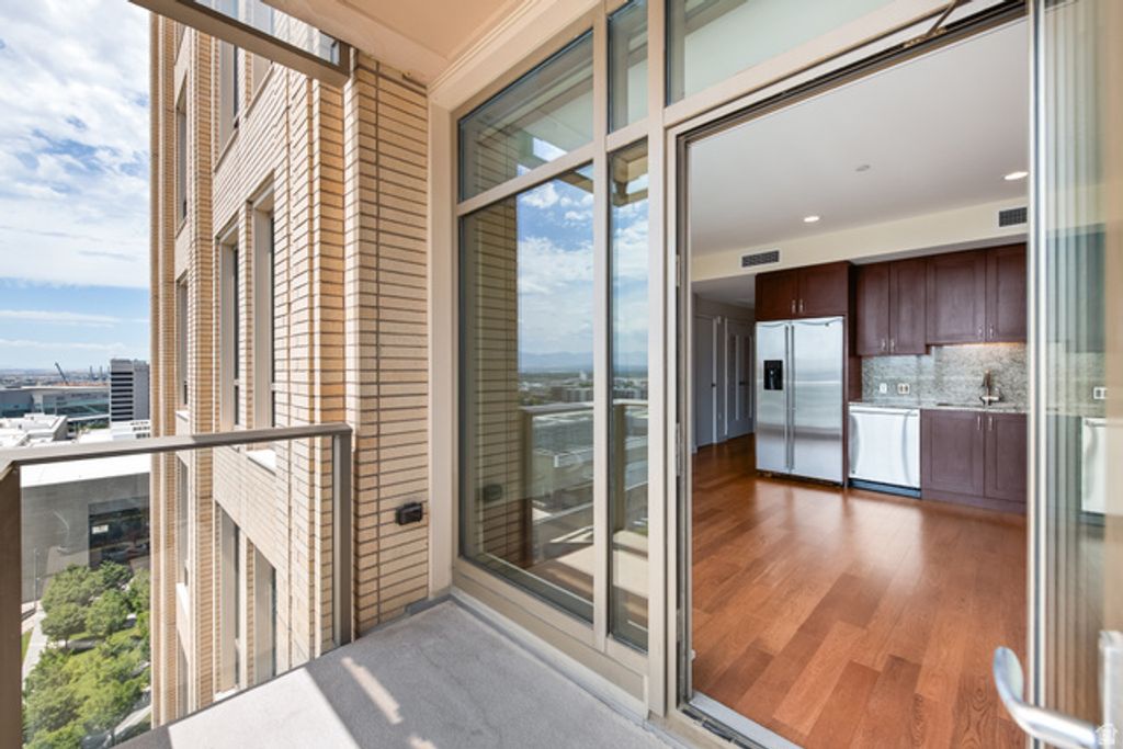 99 W SOUTH TEMPLE ST #1203, Salt Lake City, UT 84101 — exterior