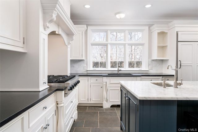 9 Old Field Road, Setauket, NY 11733
