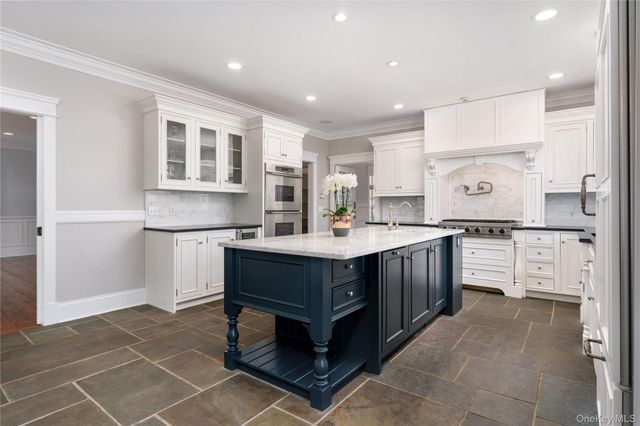 9 Old Field Road, Setauket, NY 11733