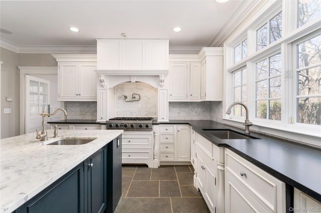 9 Old Field Road, Setauket, NY 11733