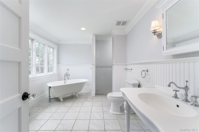 9 Old Field Road, Setauket, NY 11733