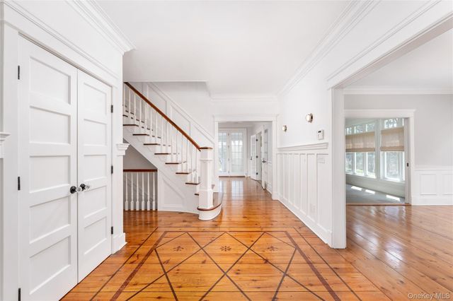 9 Old Field Road, Setauket, NY 11733