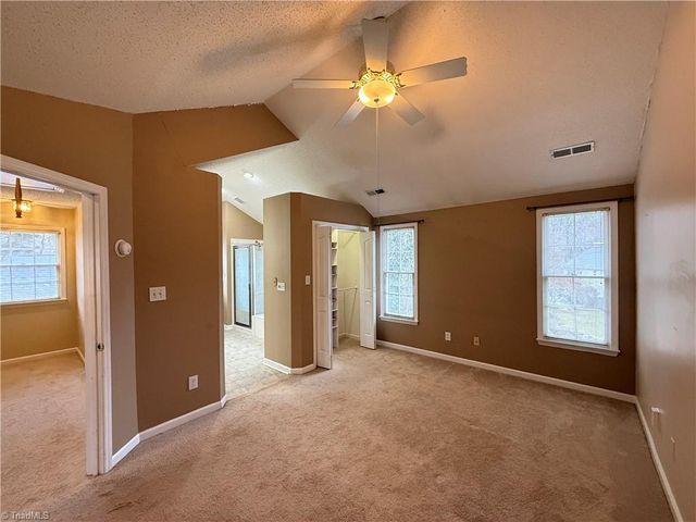 928 Heatherstone Drive, Winston-salem, NC 27104