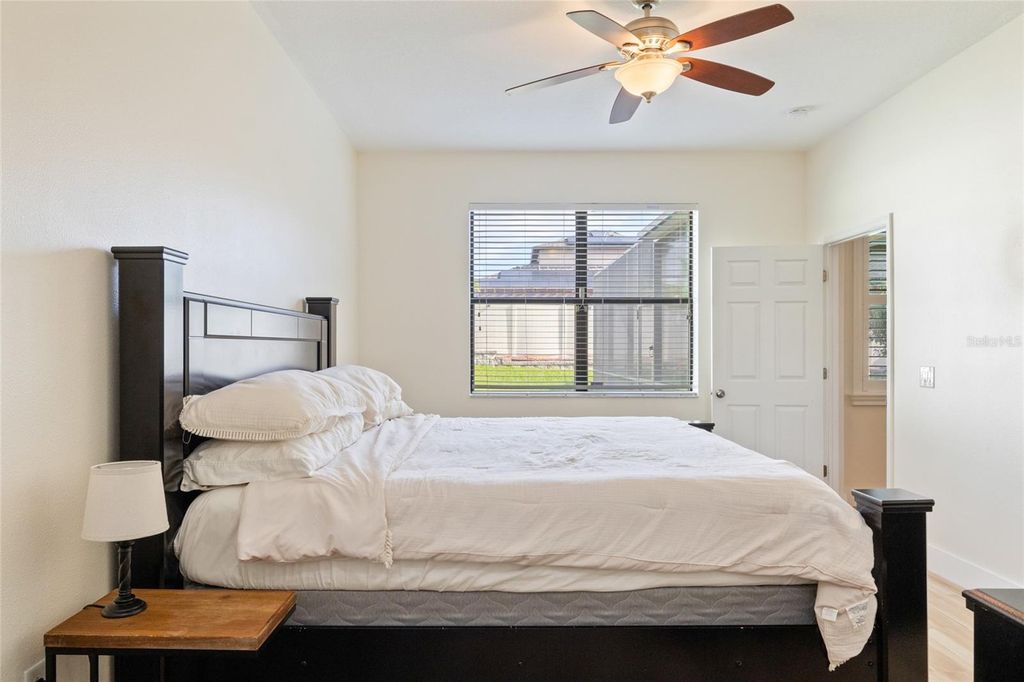 Image 13 of property listing at 11528 PALMETTO PINE STREET, Riverview, FL 33569