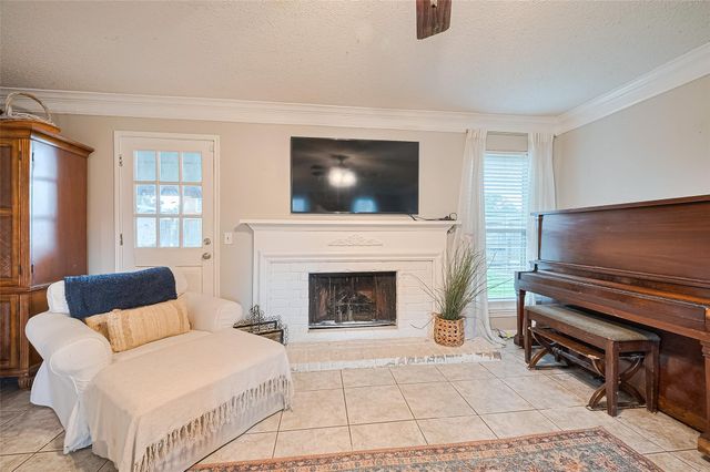 2328 Colleen Drive, Pearland, TX 77581