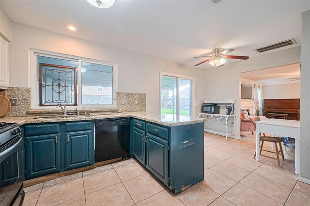 2328 Colleen Drive, Pearland, TX 77581