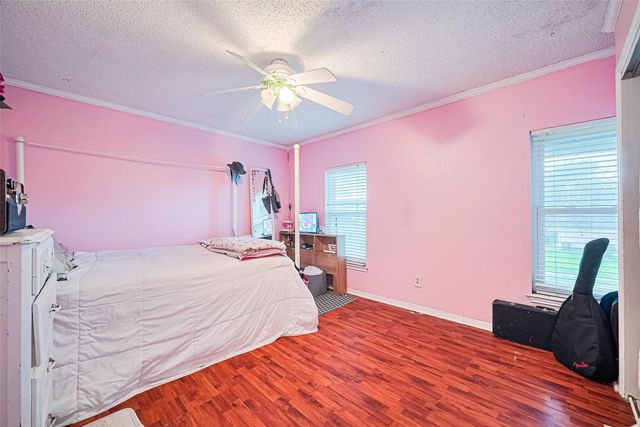 2328 Colleen Drive, Pearland, TX 77581