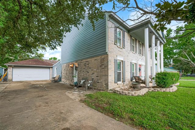 2328 Colleen Drive, Pearland, TX 77581