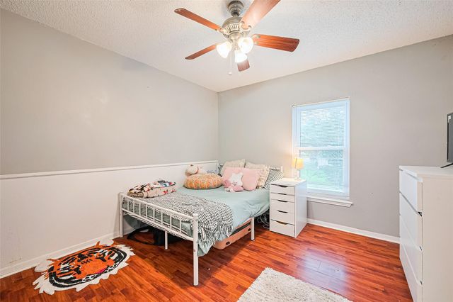 2328 Colleen Drive, Pearland, TX 77581