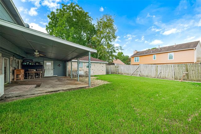 2328 Colleen Drive, Pearland, TX 77581