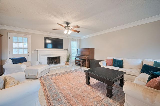 2328 Colleen Drive, Pearland, TX 77581