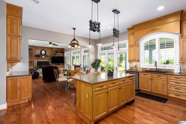 401 SOUTHERN LANE, Helena, AL 35080