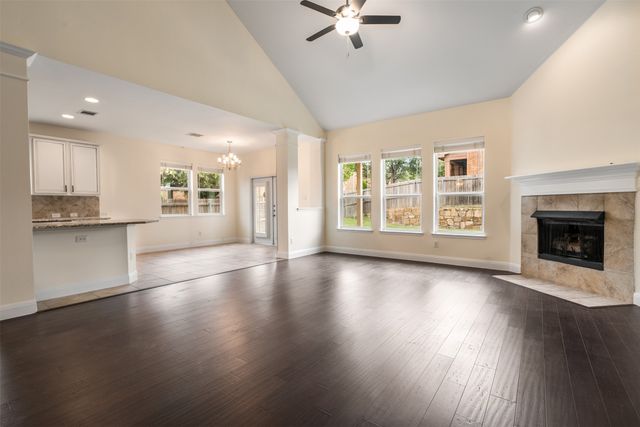 2719 Foxpoint Trail, Arlington, TX 76017