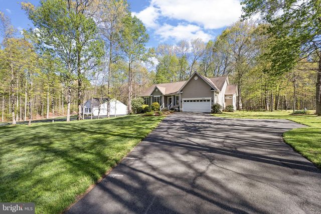 11113 PINEY FOREST DR, Bumpass, VA 23024